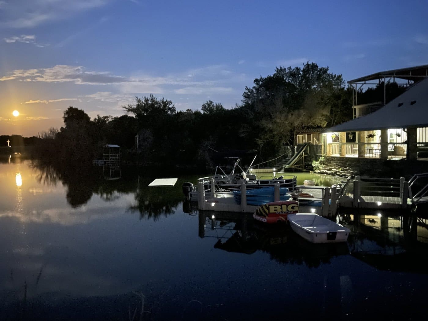 Lake_Godstone_Facilities_harvest_moon