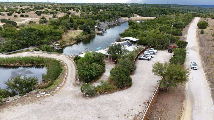 Lake Godstone Retreat