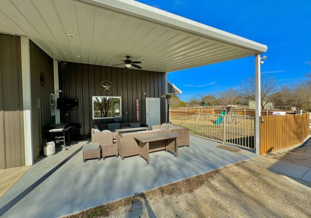 Lake_Godstone_Guest_Home_Patio_Jan_24